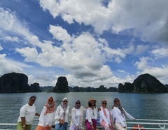 Muslim Halong bay Daily Trip : 6 hours on the cruise