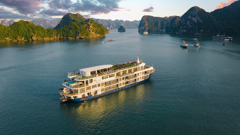 HALONG BAY ON MON CHERI CRUISE