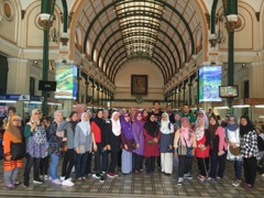 Miss Azlinda and group